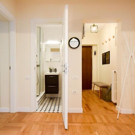 The Dream Apartment - Near Radisson Hotel Boekarest Buitenkant foto