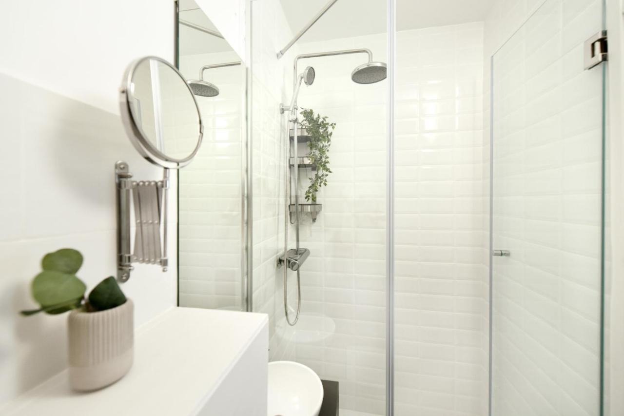 The Dream Apartment - Near Radisson Hotel Boekarest Buitenkant foto