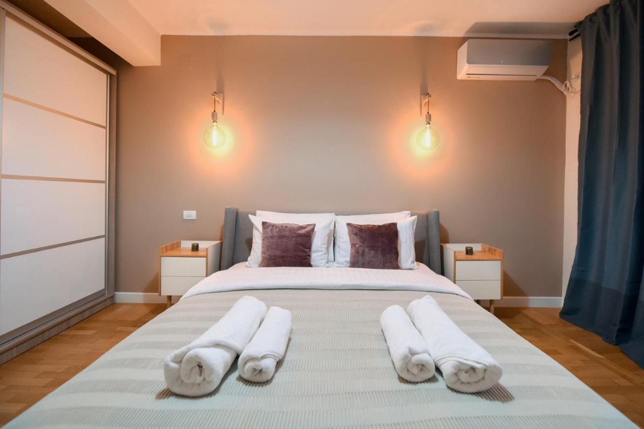 The Dream Apartment - Near Radisson Hotel Boekarest Buitenkant foto